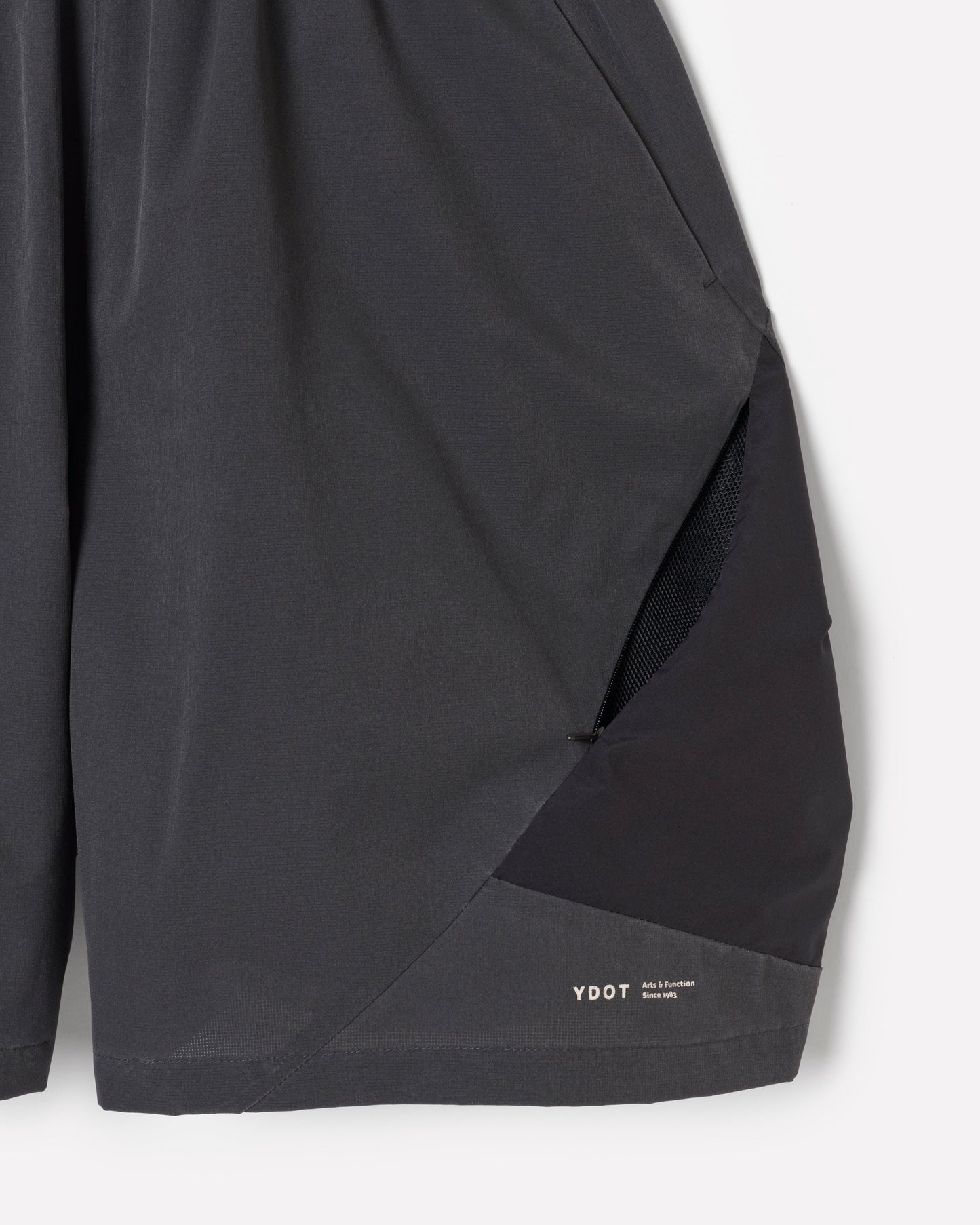 AIR VENT BUGGY SHORTS